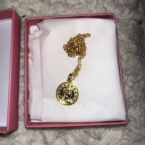 Gold Coin Pendant Necklace with Woman’s Profile and Star Border – Never Worn